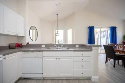 Image de Magical✨️4b/3b Private Pool/Game Room Disney Area