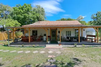 Image de Merveilleuse maison de vacances privée pour 4 personnes avec Wifi, Tv, terrasse et parking