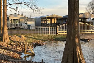 Image de Come and relax at the Refuge at beautiful Reelfoot Lake!