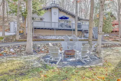Image de Community Ski Area + Free Indoor Pool Access!