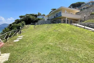 Image de Villa Costa Bianca - Villa Esclusiva tra le spiagge di Capo Bianco e Sottobomba