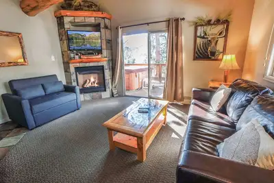 Image de King Bed Condo with Personal Hot Tub on Deck with River View