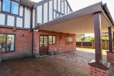 Image de Maesbury Manor, family friendly, with a garden in Knockin