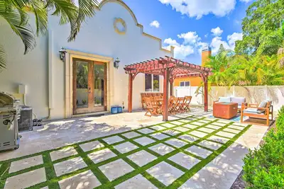 Image de Sunny Sarasota Abode w/ Yard ~ 1 Mi to Dtwn!