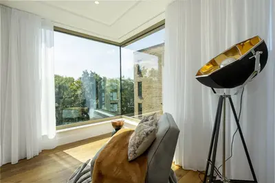 Image de A premium stay that sleeps 5 guests in 2 bedrooms