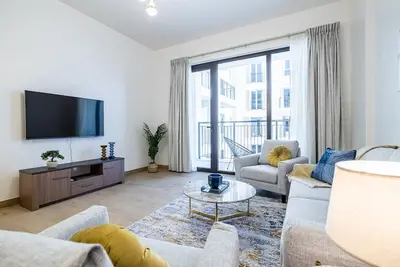 Image de Chic 1-Bedroom Apartment in La Mer – Living by the Sea