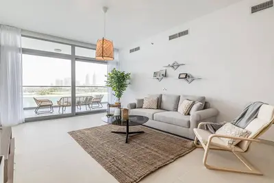 Image de Azure Residences / 317 / Luxury 2bdr /palm