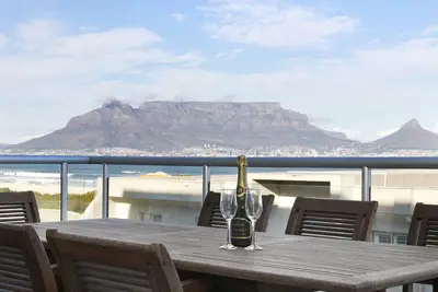 Image de Dolphin Beach C111 Self-Catering Beachfront Apt with Inverter by Hmh