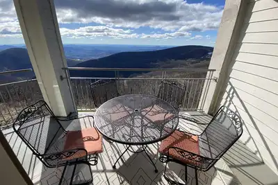 Image de New! 2bed\/2bath condo at Wintergreen! Great mtn and valley views!