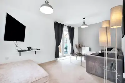 Image de ♠️30% Off 28+ nights stays - 3bed House close to City Centre-Parking\/Garden♠️