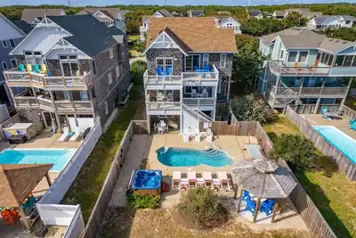 Image de Queen Anne's Retreat: Oceanside, ocean views, private pool, hot tub & rec room