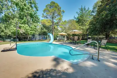 Image de Pet-Friendly Fort Valley Home w\/ Private Pool