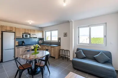 Image de Les Terres Rouges - Deux Chambres Appartement, Couchages 6