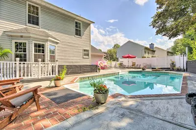 Image de Bel Air Apartment w/ Pool ~ 2 Mi to Main St