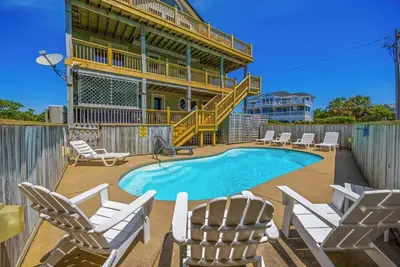Image de Summer Savings - Soundside Dog Friendly Home with Pool, Hot Tub, and Game Room