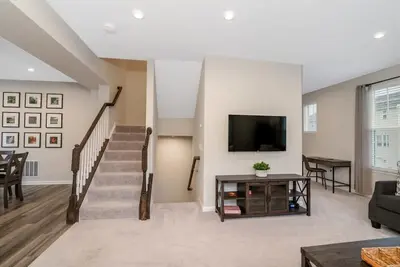 Image de 3br |Garage|Comfort and Convenience in Akron!