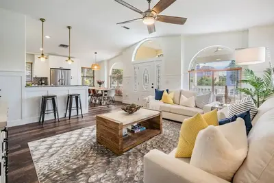 Image de Luxury Beach Home with Game Room!