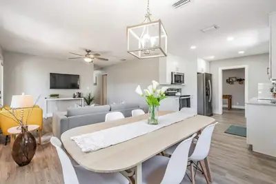 Image de Private 4 Bedroom Home in South Tampa!