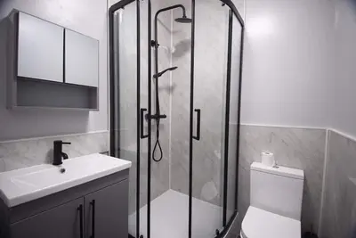 Image de Appartement-Standard-Douche-Vue sur Rue