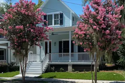 Image de Newly Listed Duke St Cottage - Downtown Beaufort