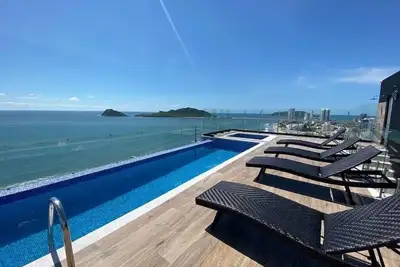 Image de **New Listing** Brand New Top Floor 2 Bedroom Unobstructed Ocean Front Condo