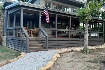 Image de Natures Hideaway. . 2 Bedroom Plus Loft next to Lake