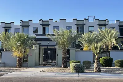 Image de 4br/3. 5 Ba walking distance to Espn Tailgate/Old Town/Giants Spring Training