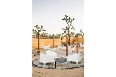 Image de Bright & Airy  Home w/ Cowboy Tub Close To Joshua Tree National Park & Town