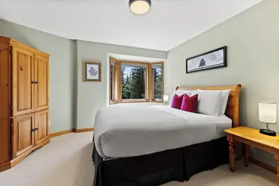 Image de 38 Snow Creek Village in Sun Peaks