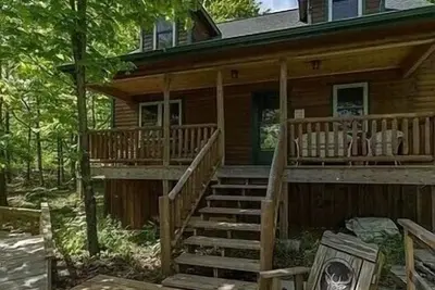 Image de 2 bed, 1 bTH, Outdoor Gazebo With Hot Tub