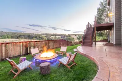 Image de Large Luxurious Home Breathtaking Views w/ FirePit