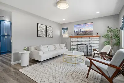 Image de Cozy Remodeled Home 15 Miles to Disneyland