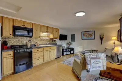 Image de Sweet Wyoming Suite, Centrally located Stay + Wifi