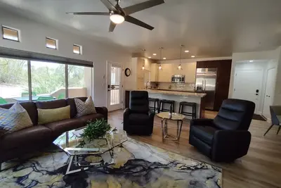 Image de Desert Mirage - upscale condo in the heart of North Scottsdale