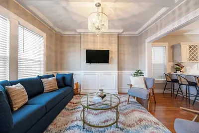 Image de Spacious 4BRCondo near Wrigley/Dtwn +FreeParking