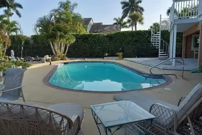 Image de Luxury Bayview Wellness Retreat w/Pool, Salt-Water Jacuzzi, Hot Tub. . . + more!