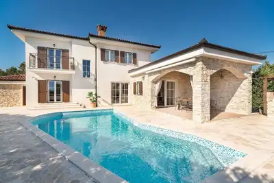 Image de Maison de vacances Vantačići pour 1 - 8 personnes avec 4 chambres à coucher - Maison de vacances