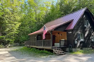 Image de Gorgeous Bridgton Cabin Only Steps to Long Lake and Direct access to Its89!