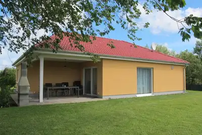Image de Merveilleuse maison de vacances privée pour 6 personnes avec Wifi, Tv, terrasse et parking