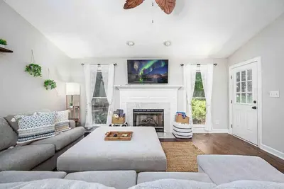 Image de Cozy Boho Kildaire Farms Home- near Downtown