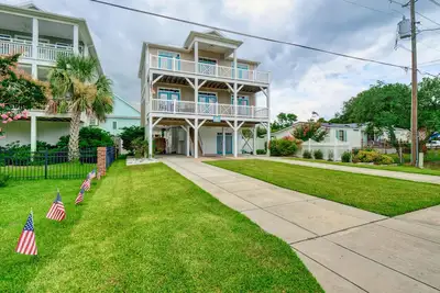 Image de Terrapin Station - Ocean Views; 5-Min Walk to Beach; Large Yard w/ Grill