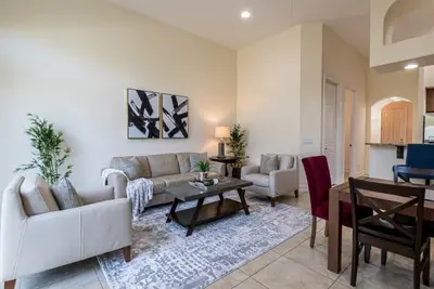 Image de Luxury Townhouse Minutes from Beach and Downtown