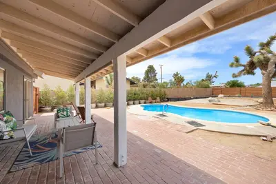Image de ☀️ Nuevo Sol - In Ground Pool, Hot Tub, Fire Pit + Bbq ☀️