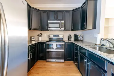 Image de Cheerful 3-Bedroom Townhouse with King Bed