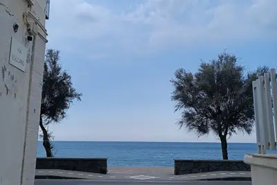 Image de Splendid appartement few steps away from seafront of Agnone Bagni