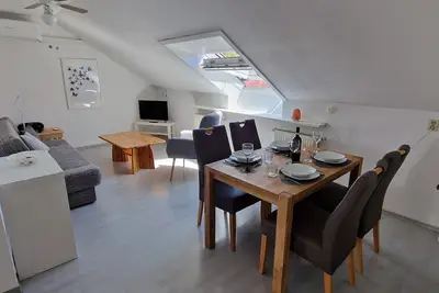 Image de Schöne 3 Zimmer Wohnung mit Klimaanlage, Zentral und Naturnah