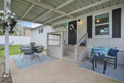 Image de Near Water: Lake Dallas Home w/ Furnished Patio!