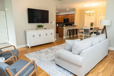 Image de Close to Lsu and Hospitals - King Beds & Pool
