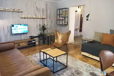 Industrial & cosy flat near centre and Vinogradska hospital