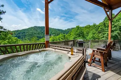 Image de Private cabin with stunning views near Pigeon Forge